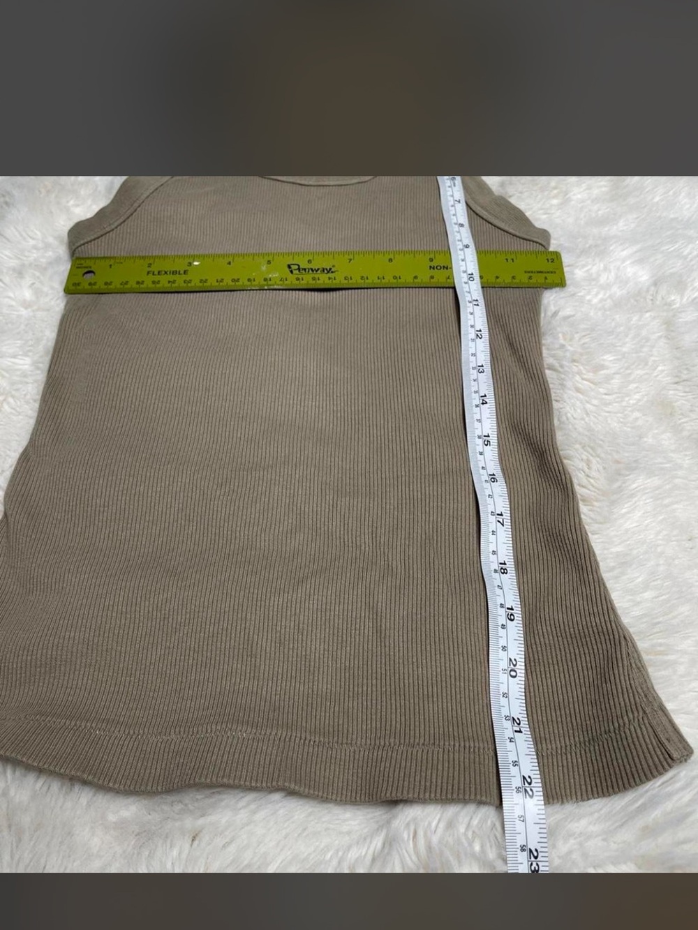 Universal Thread Beige Ribbed Fitted Tank Top Size Small - Picture 3 of 5